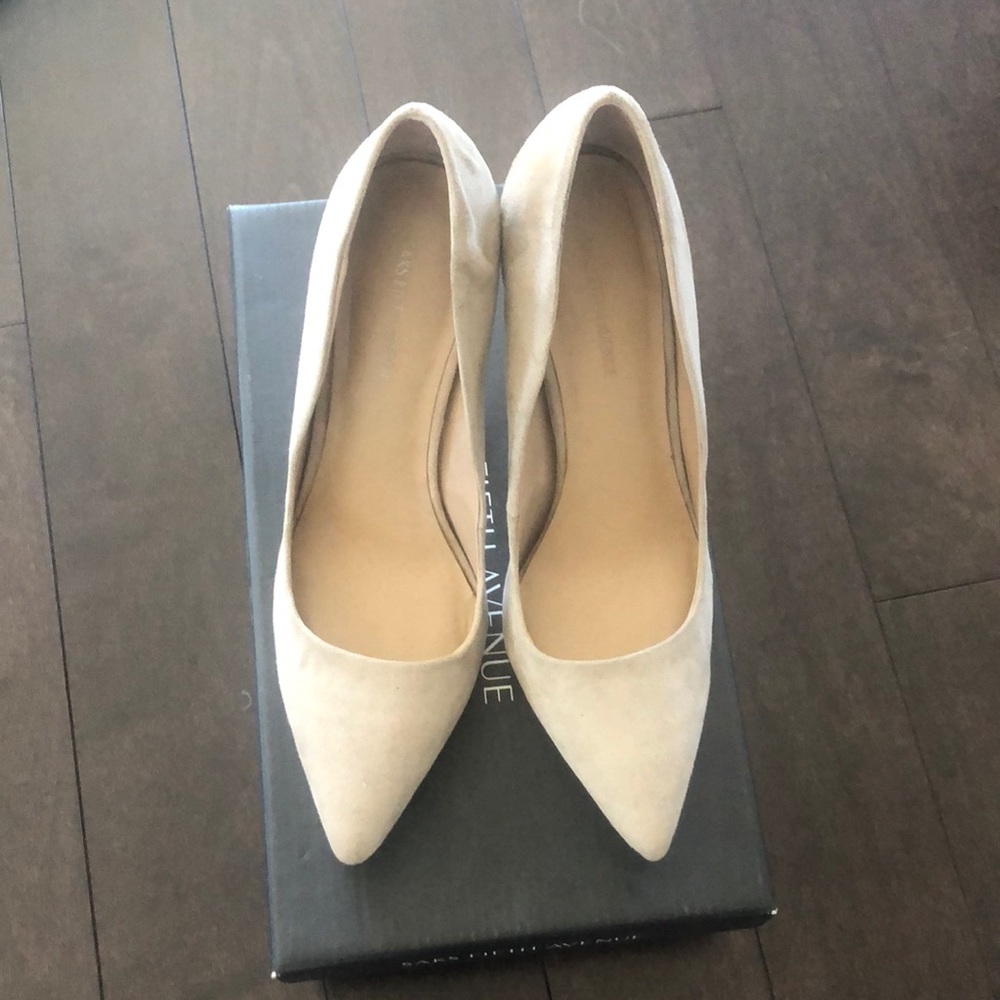 Saks Fifth Ave heels - Picture 3 of 6